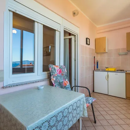 And Dotli Appartement Selce