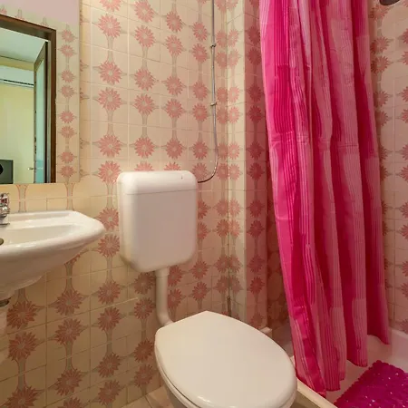 And Dotli Lejlighed *