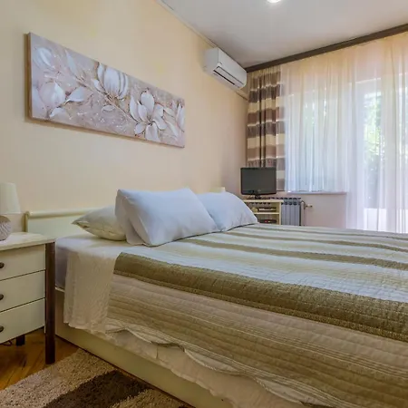 Lejlighed And Dotli *