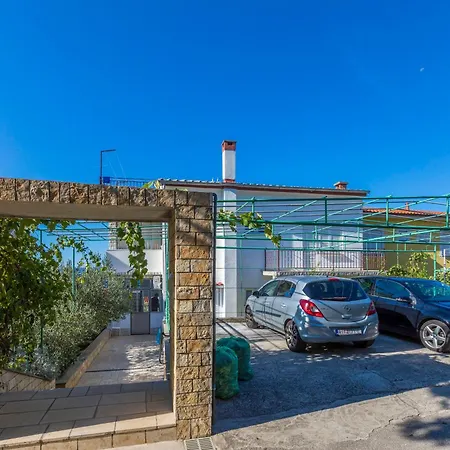 And Dotli Lejlighed *