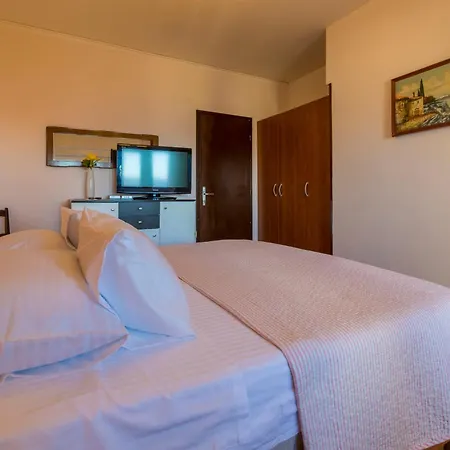 And Dotli Lägenhet *