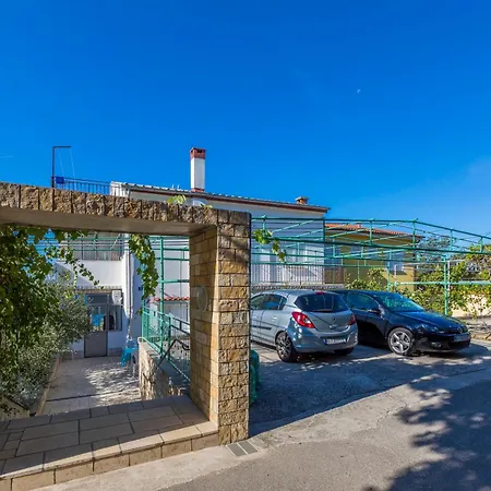 And Dotli Lägenhet *