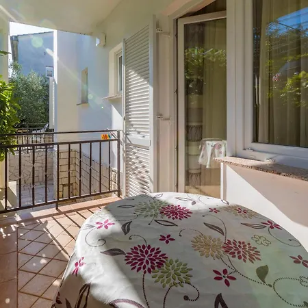 And Dotli Lägenhet Selce