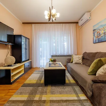 And Dotli Lägenhet Selce